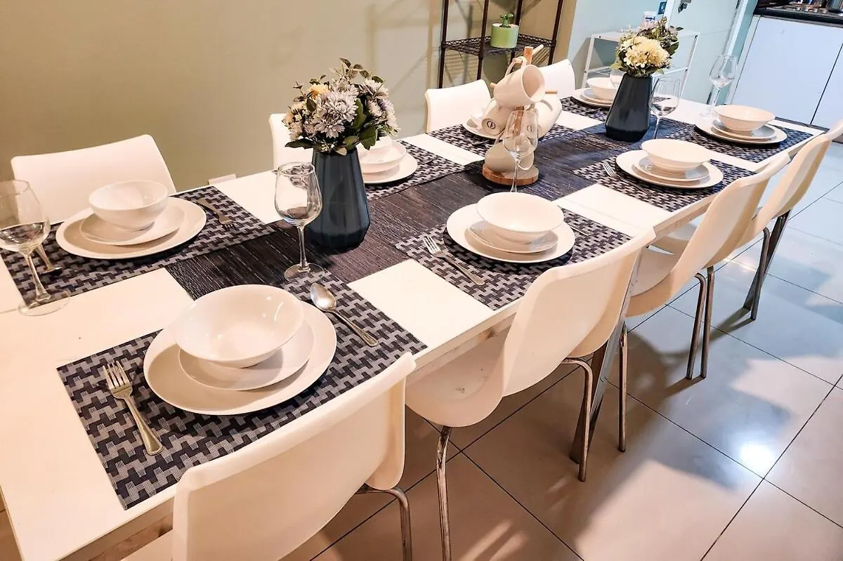 Amazing City View 2Br Apartment In Makati - 70Sqm Manila